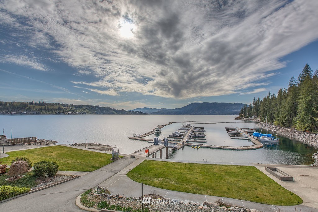 11150 South Lakeshore Road, Unit 5 Chelan, WA 98816 - Photo 23 of 25 Gallery Image 23