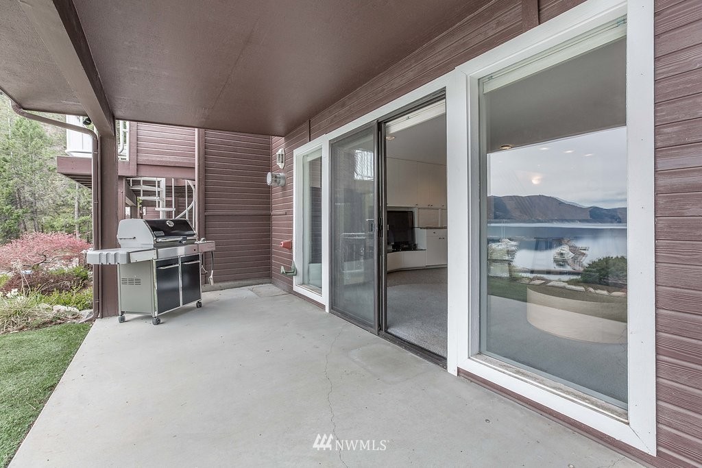 11150 South Lakeshore Road, Unit 5 Chelan, WA 98816 - Photo 9 of 25 Gallery Image 9