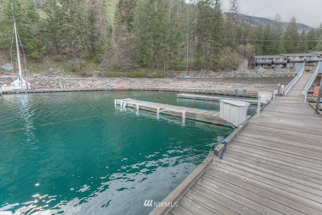 11150 South Lakeshore Road, Unit 5 Chelan, WA 98816 - Photo 10 of 25 Gallery Image 10