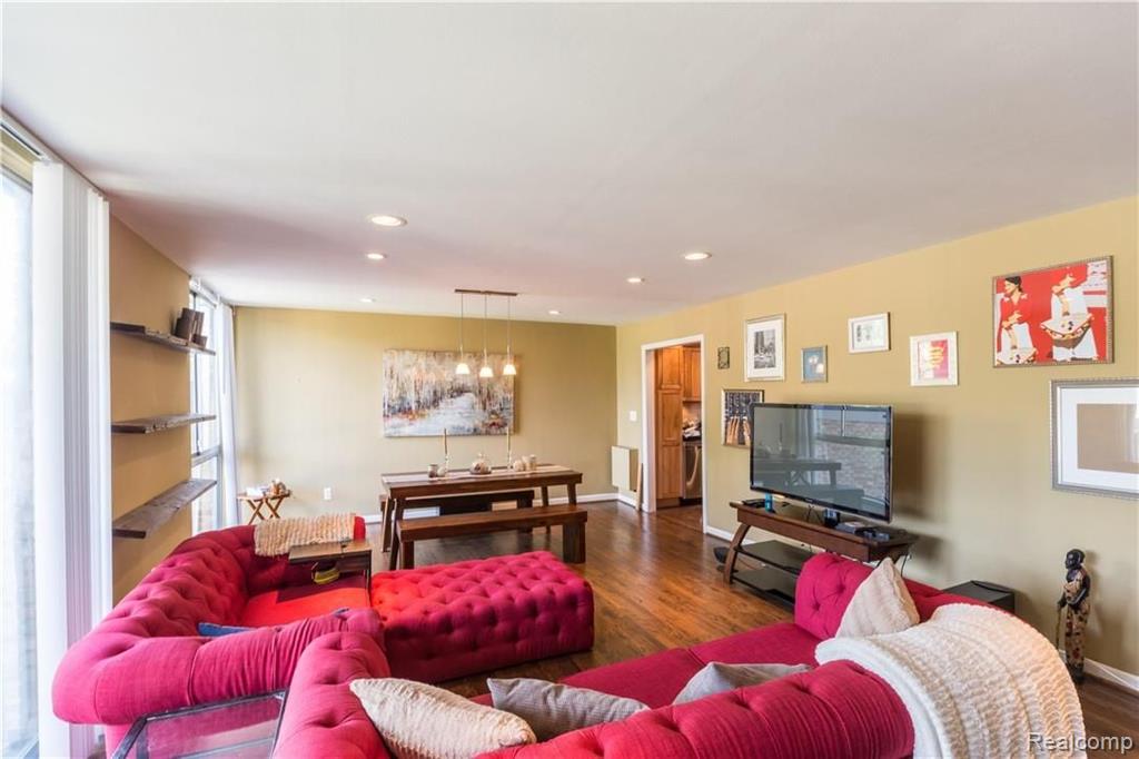 4043 West Maple Road, Unit D Bloomfield Hills, MI 48301 - Photo 14 of 24