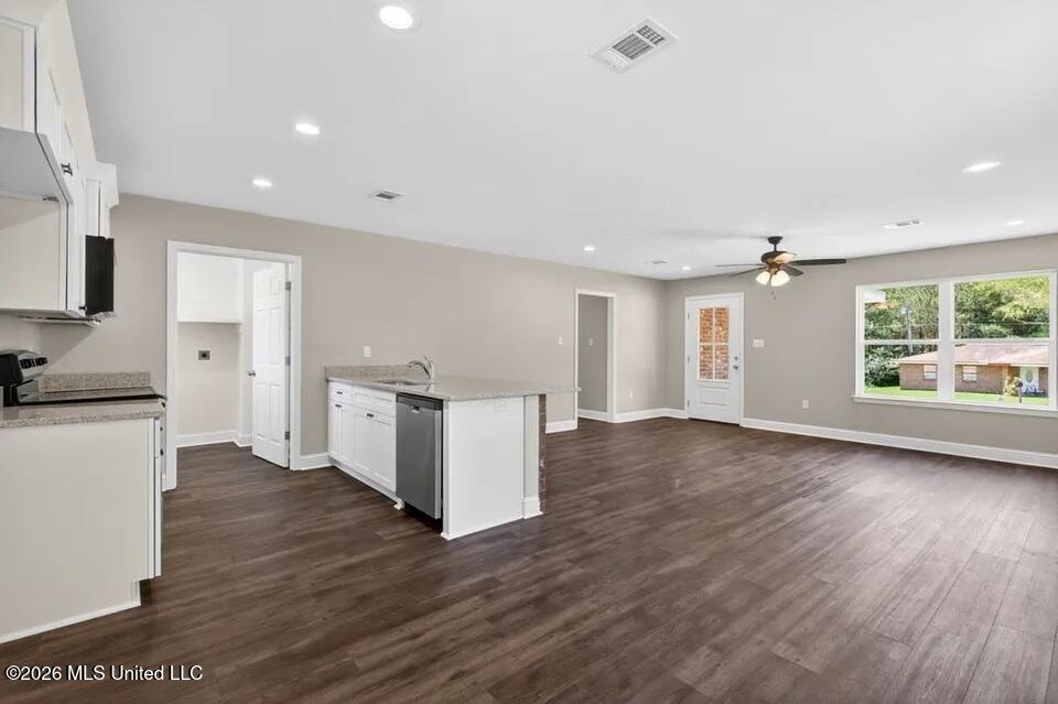 44 John Travis Road Poplarville, MS 39470 - Photo 2 of 24 Photo 011