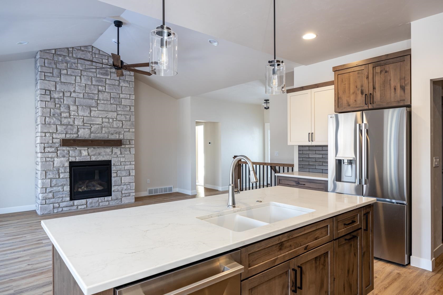 N3933 Wettering Way Kaukauna, WI 54130 - Photo 2 of 28