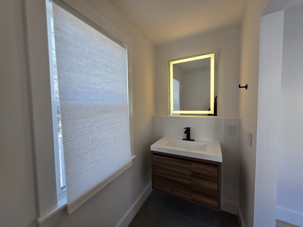 84 Dudley Street Medford, MA 02155 - Photo 19 of 37