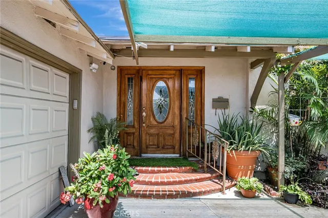 $850,000 | 7134 Stansbury Avenue, Van Nuys, CA 91405