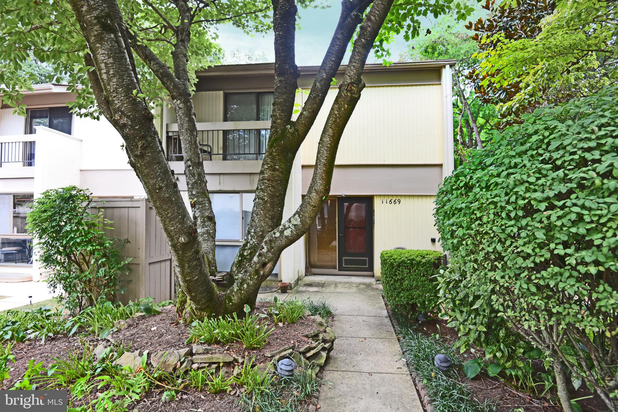 11669 Newbridge Court Reston, VA 20191 - Photo 1 of 41