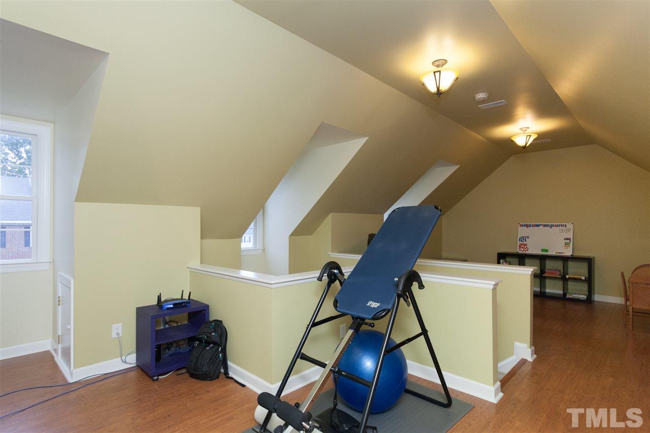 124 Huntsmoor Lane Cary, NC 27513 - Photo 21 of 25