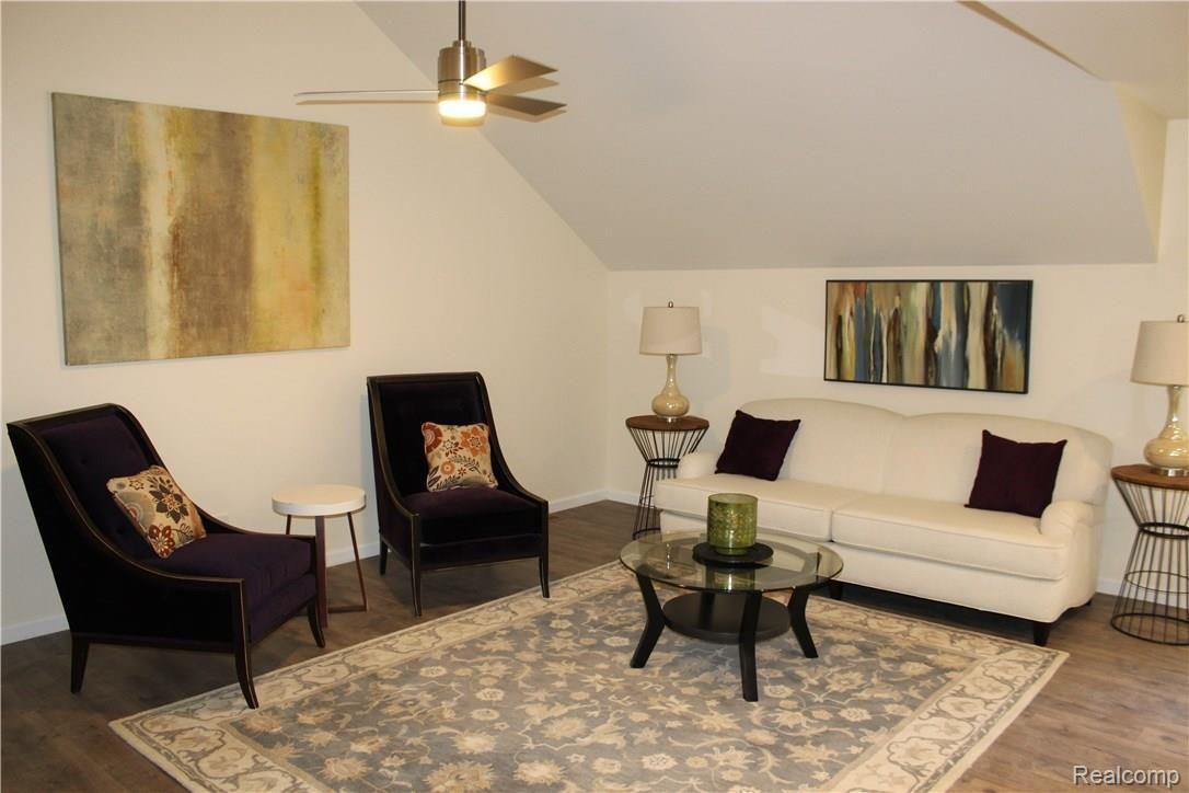 8869 Inkster Road Livonia, MI 48150 - Photo 6 of 17 Great Room