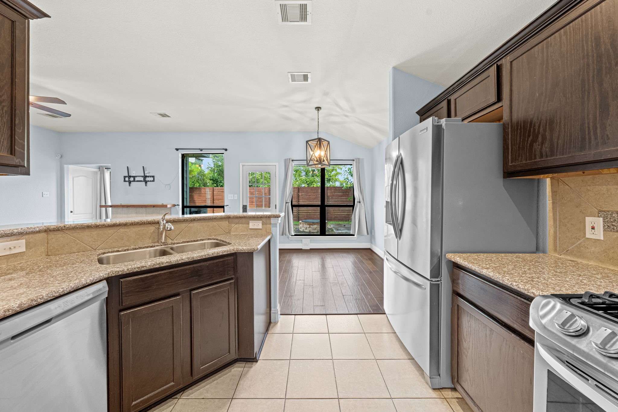 5102 Hardy Street Houston, TX 77009 - Photo 14 of 24