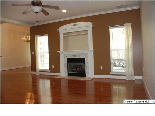 656 Wynlake Cove Alabaster, AL 35007 - Photo 3 of 28