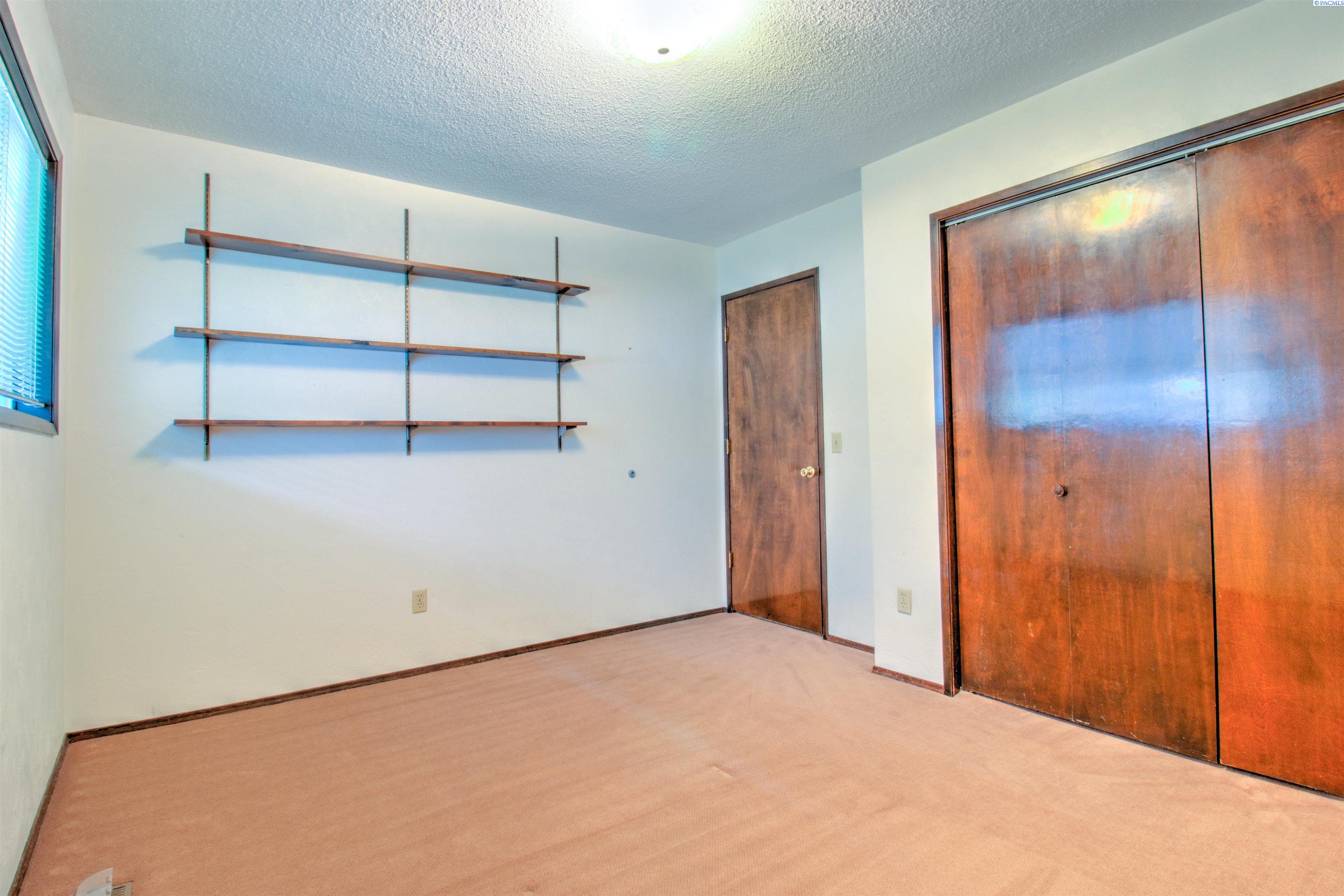 808 North Reed Place Kennewick, WA 99336 - Photo 15 of 27 Gallery Image 15