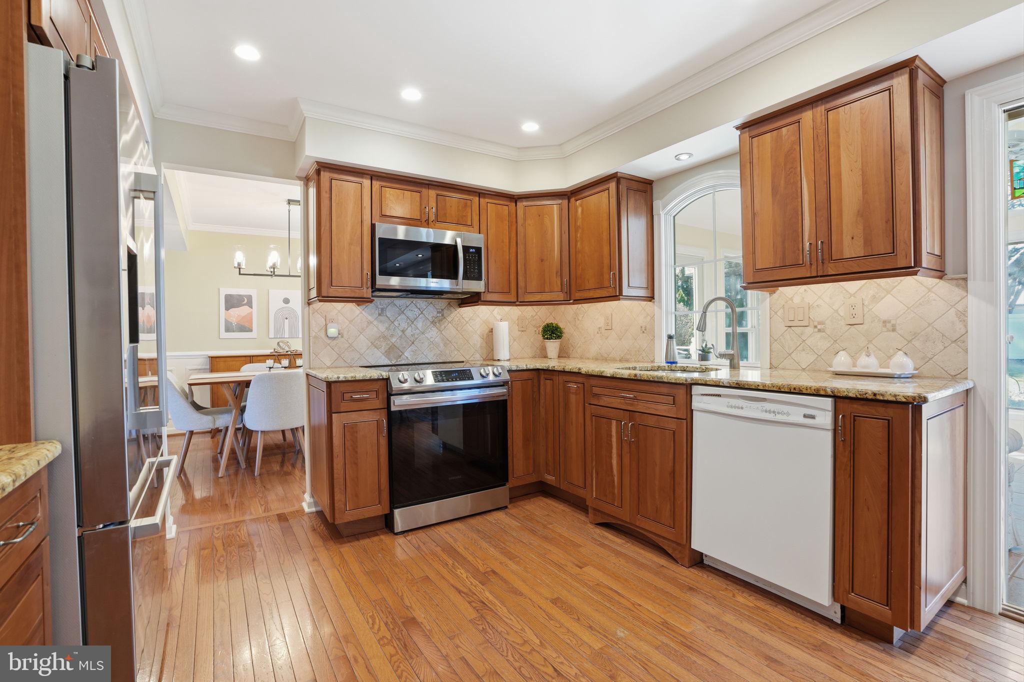 283 Greenview Road Yardley, PA 19067 - Photo 14 of 39 Kitchen