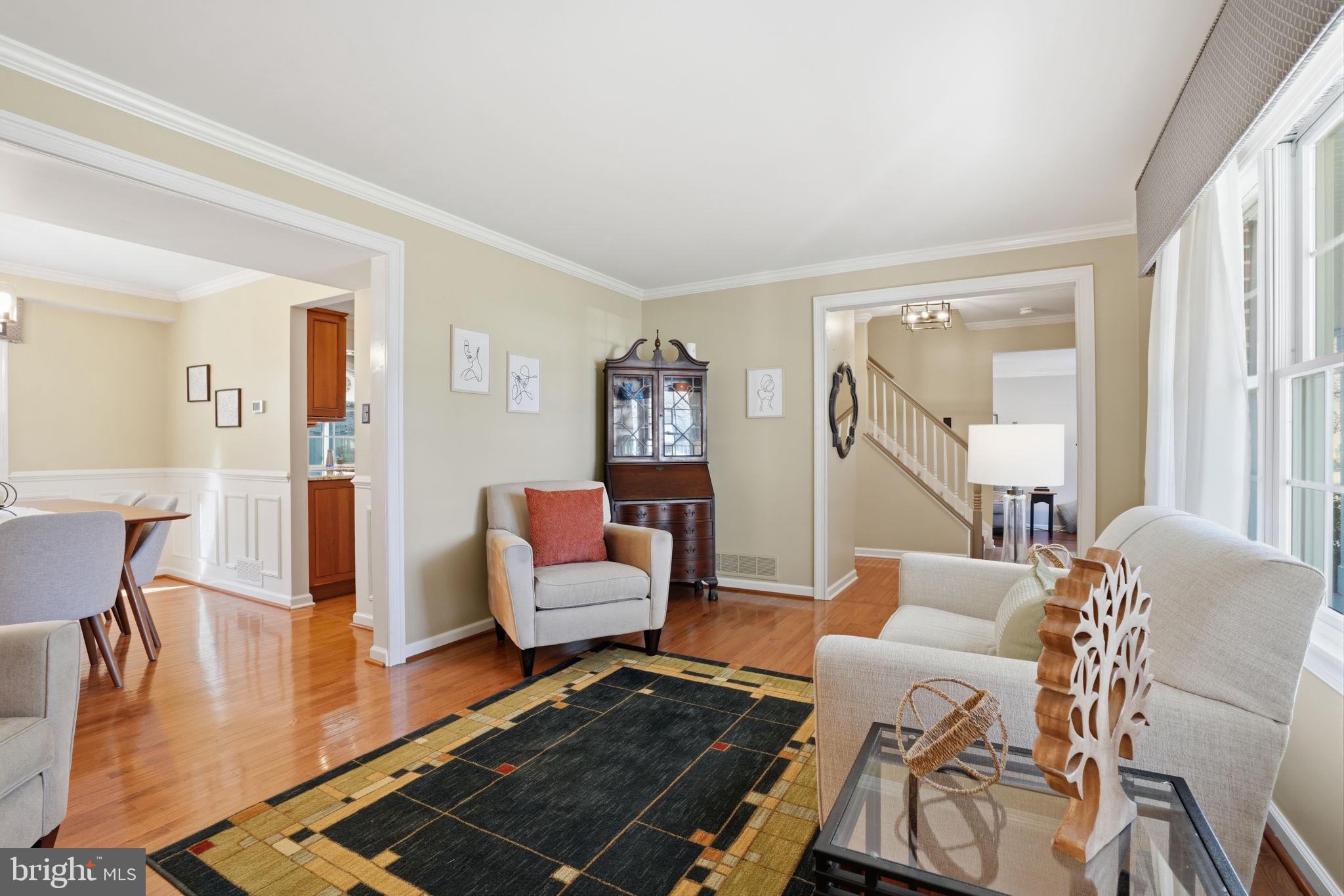 283 Greenview Road Yardley, PA 19067 - Photo 10 of 39 Living Room