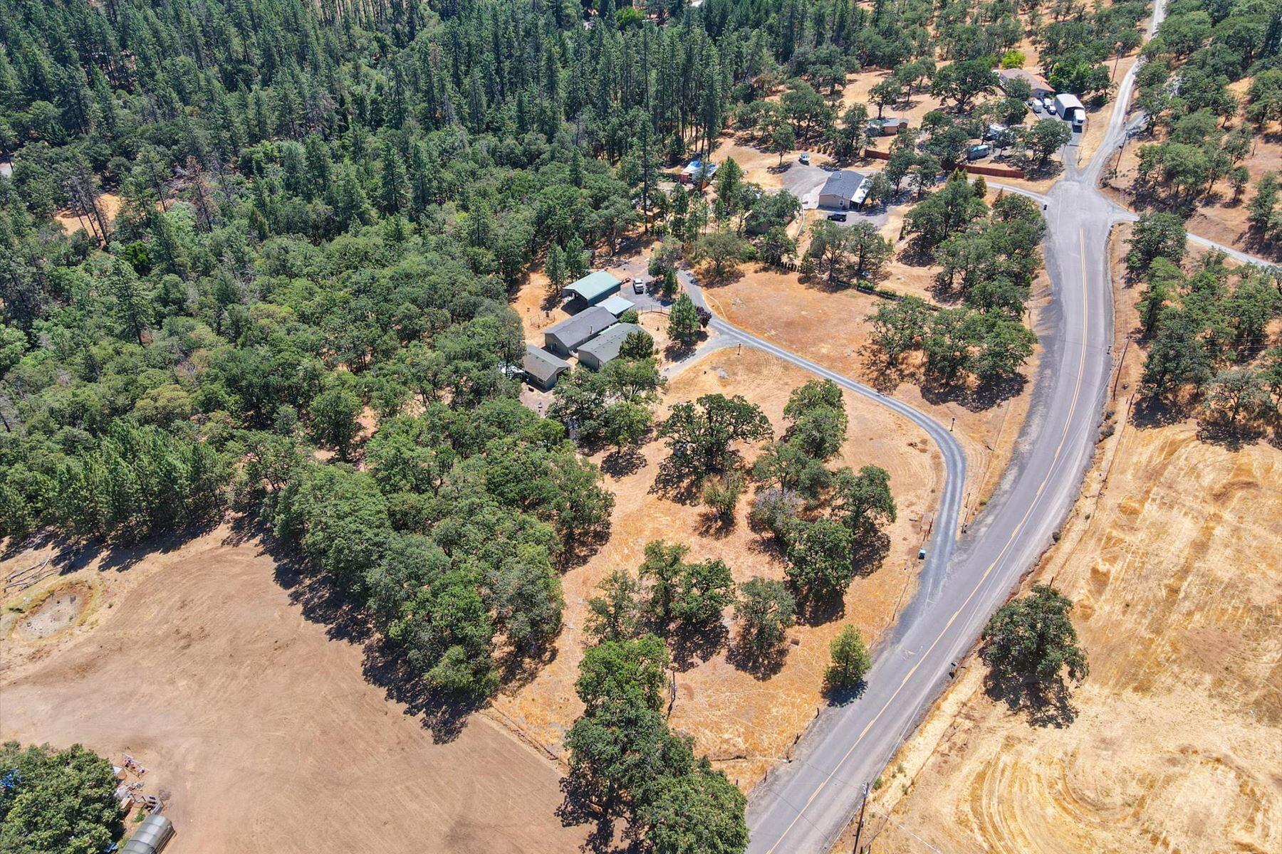 545 Hodson Road Gold Hill, OR 97525 - Photo 32 of 37 03-DJI_0460