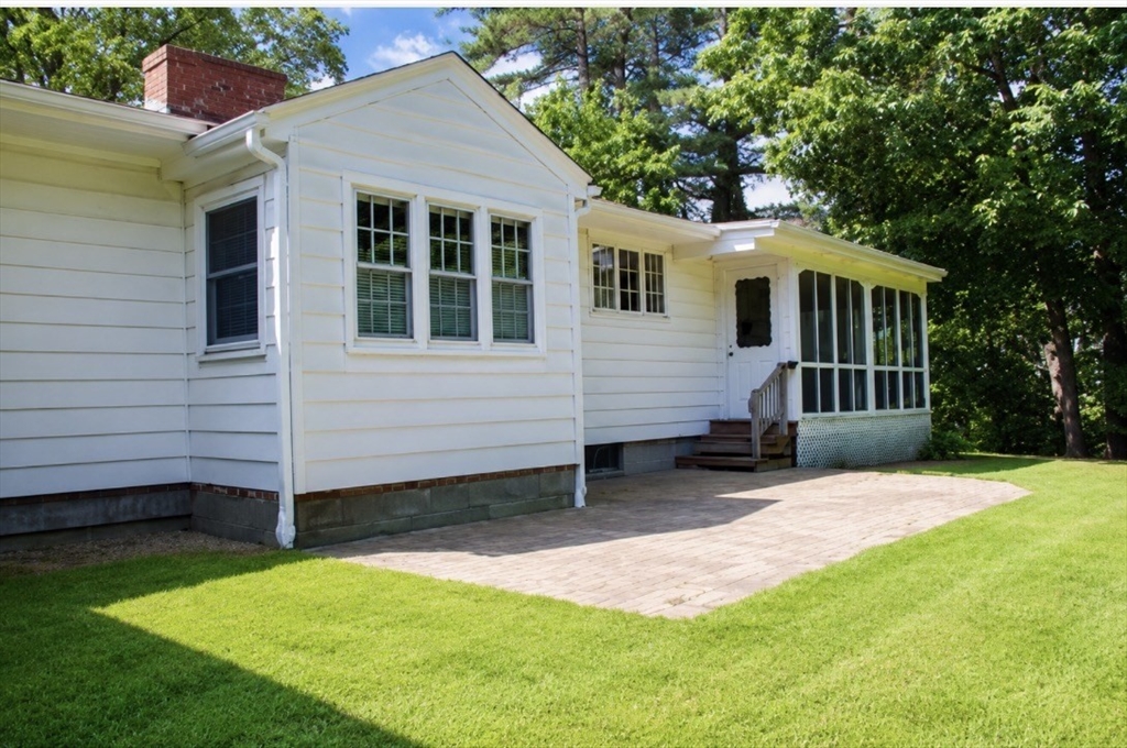 212 Charlton Road Sturbridge, MA 01566 - Photo 16 of 21 Gallery Image 16