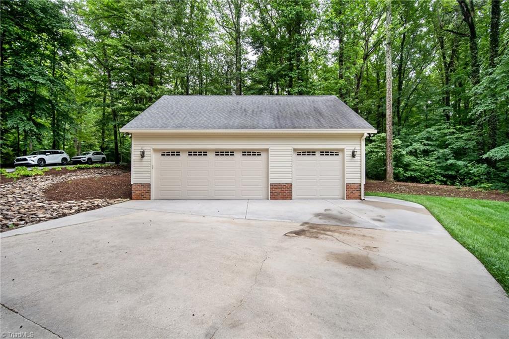175 Huntington Trail Lexington, NC 27295 - Photo 10 of 50
