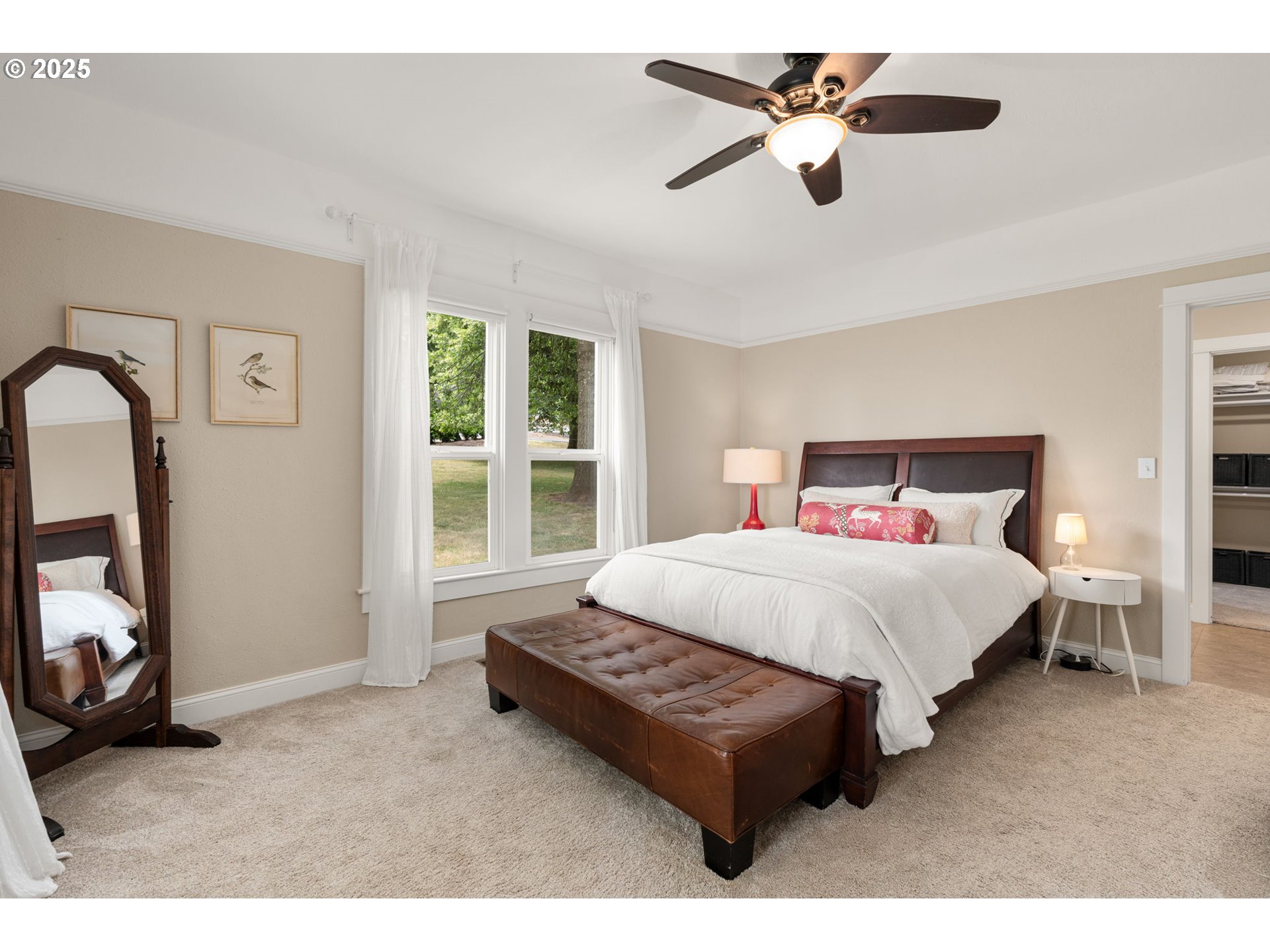 580 Southwest 9th Street Dundee, OR 97115 - Photo 19 of 40 Owner's Suite Bedroom
