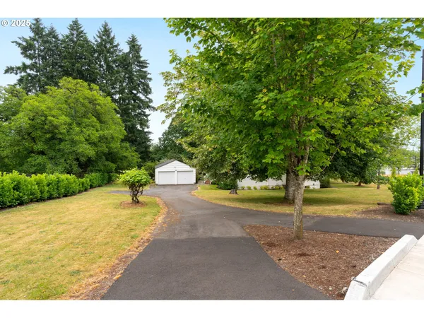 $867,000 | 580 Southwest 9th Street, Dundee, OR 97115