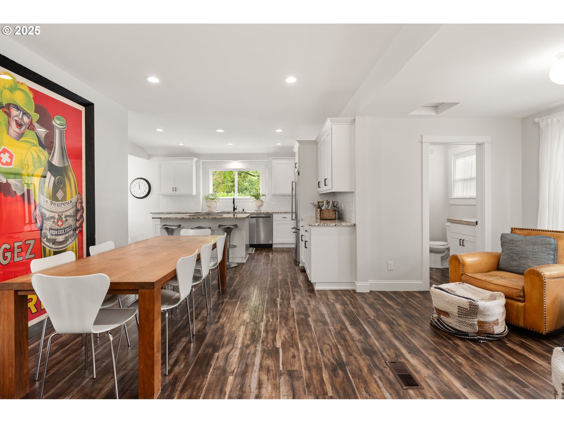 580 Southwest 9th Street Dundee, OR 97115 - Photo 9 of 40 Dining Area