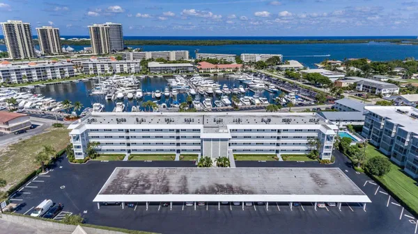 $2,850 | 907 Marina Drive, Unit 310, North Palm Beach, FL 33408