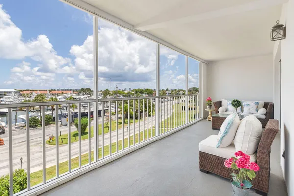 $2,850 | 907 Marina Drive, Unit 310, North Palm Beach, FL 33408