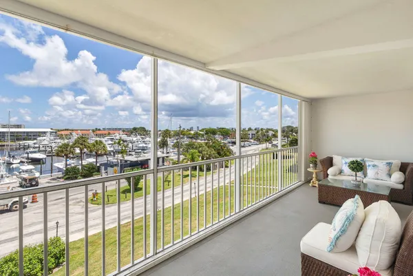 $2,850 | 907 Marina Drive, Unit 310, North Palm Beach, FL 33408