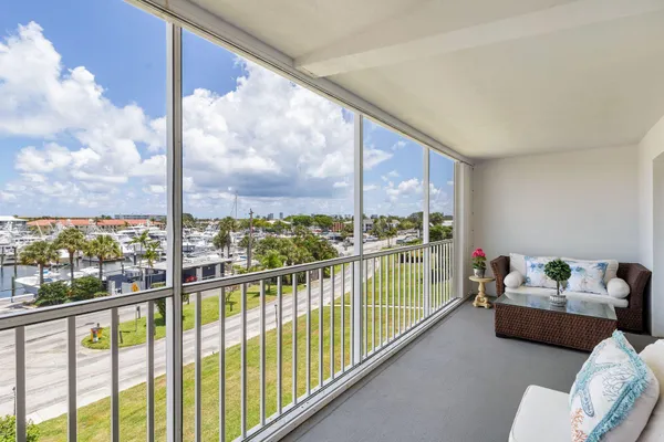 $2,850 | 907 Marina Drive, Unit 310, North Palm Beach, FL 33408