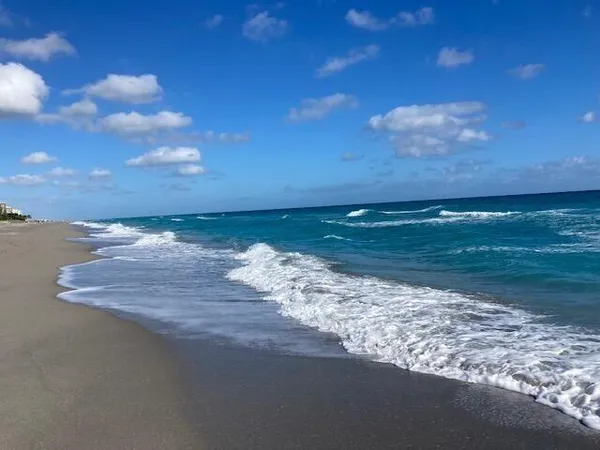 $2,850 | 907 Marina Drive, Unit 310, North Palm Beach, FL 33408