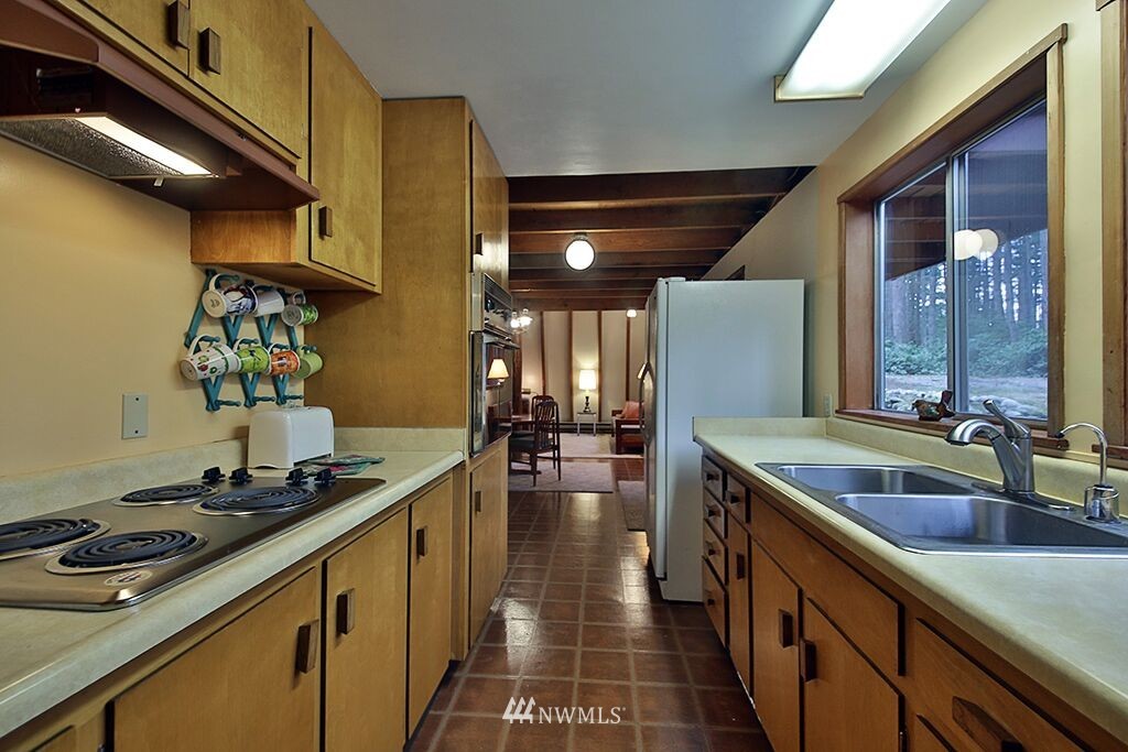 5116 Crawford Road Langley, WA 98260 - Photo 8 of 25 Gallery Image 8