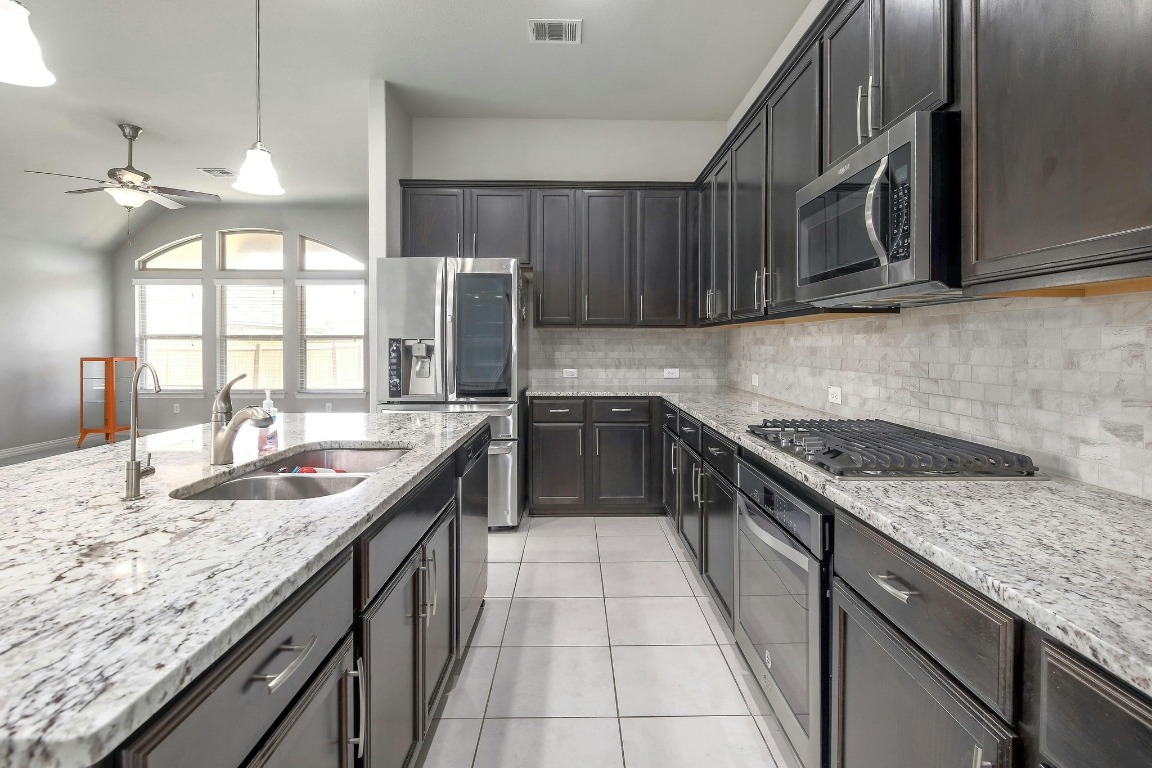 3916 Joshs Cove Pflugerville, TX 78660 - Photo 10 of 29