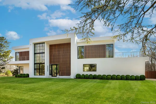 $11,250,000 | 43 Old Orchard Lane, East Hampton, NY 11937