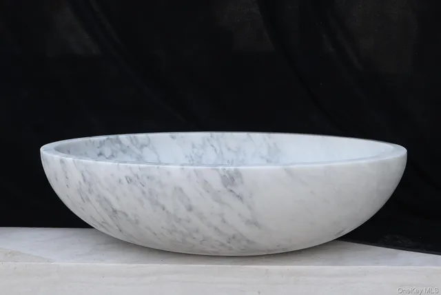 $12,000,000 | 43 Old Orchard Lane, East Hampton, NY 11937