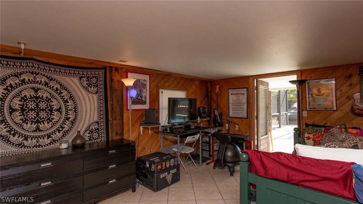 360 Bayland Road Fort Myers Beach, FL 33931 - Photo 20 of 35 a view of a room with gym equipment