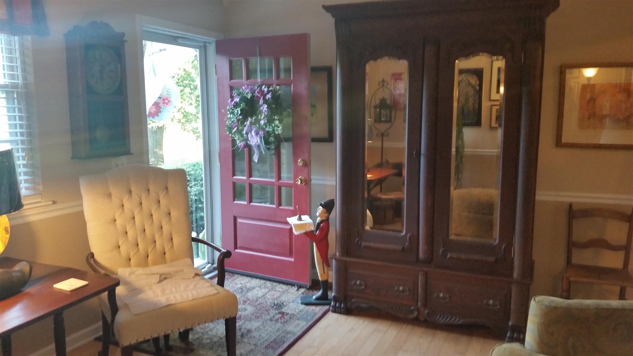 7816 Chester Road Fairview, TN 37062 - Photo 2 of 26 a living room with furniture