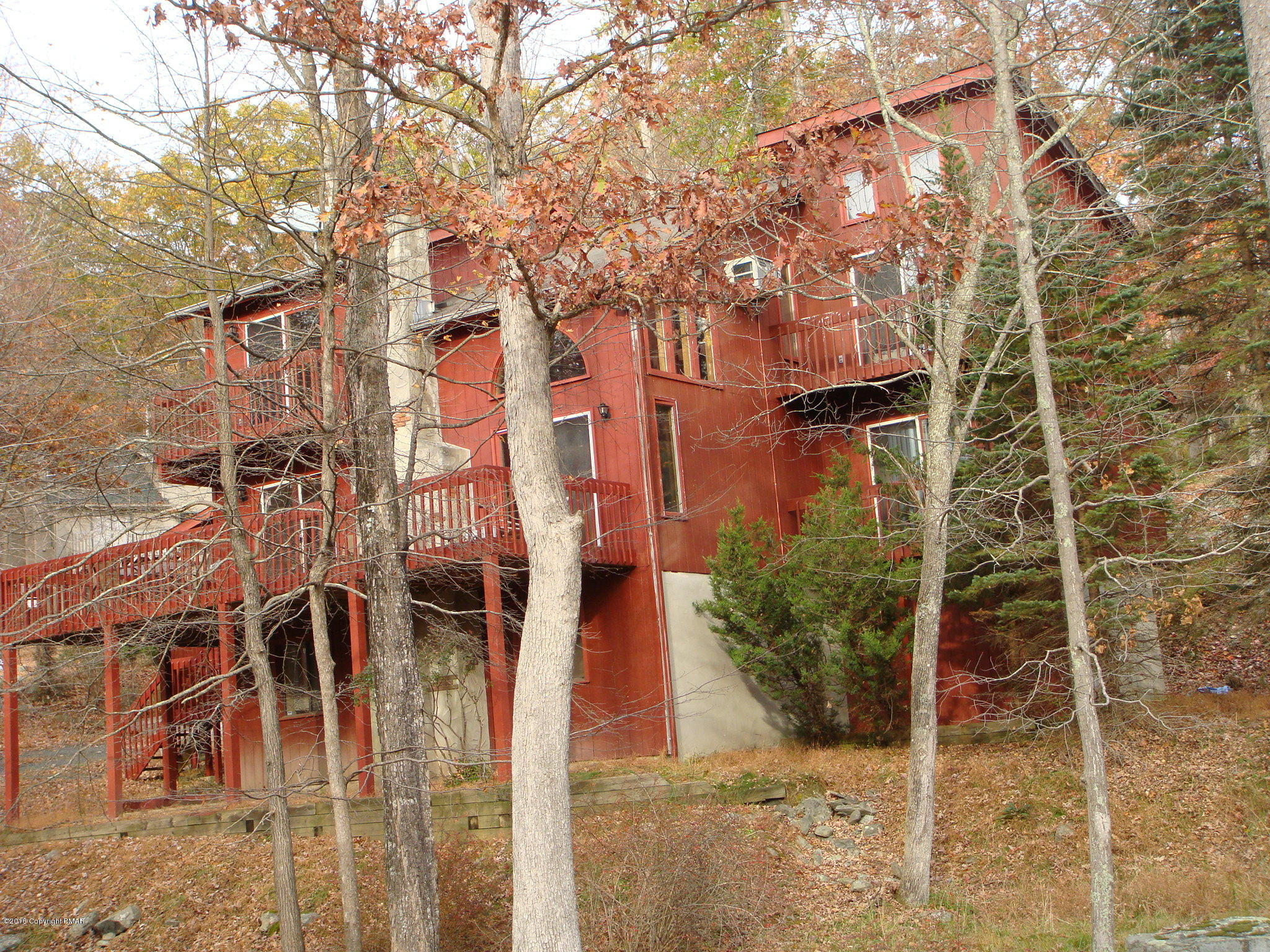 708 Dundee Road Bushkill, PA 18324 - Photo 1 of 26 Front View
