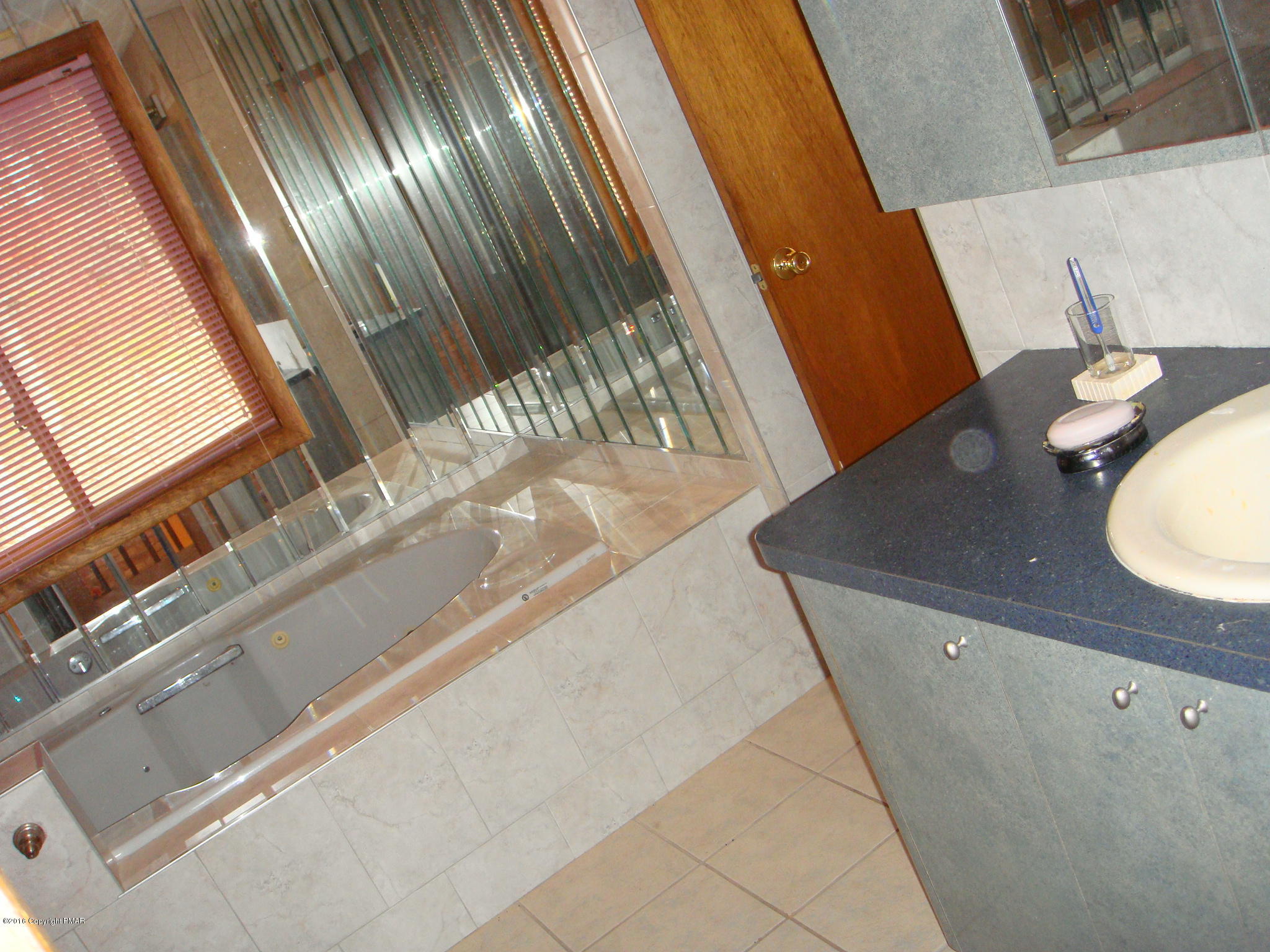 708 Dundee Road Bushkill, PA 18324 - Photo 16 of 26 Master Bath