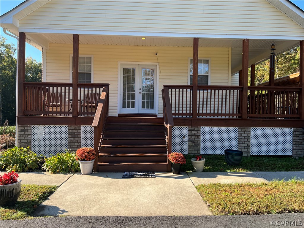 16714 Harrowgate Road Colonial Heights, VA 23834 - Photo 5 of 39 a view of a house with a yard