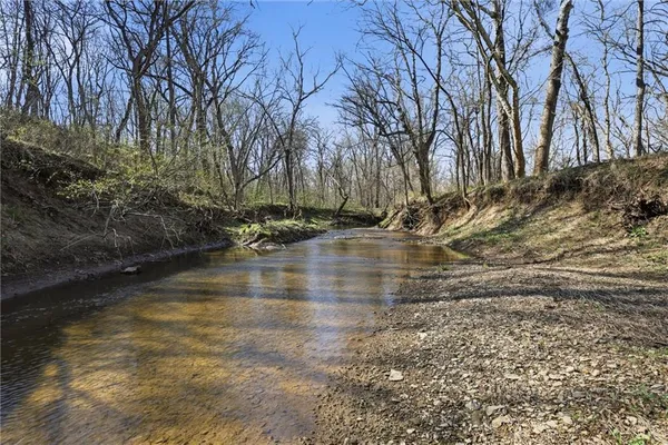 $515,000 | 28005 West 295th Street, Paola, KS 66071