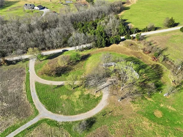$515,000 | 28005 West 295th Street, Paola, KS 66071