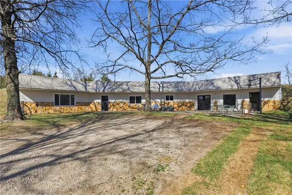 $515,000 | 28005 West 295th Street, Paola, KS 66071