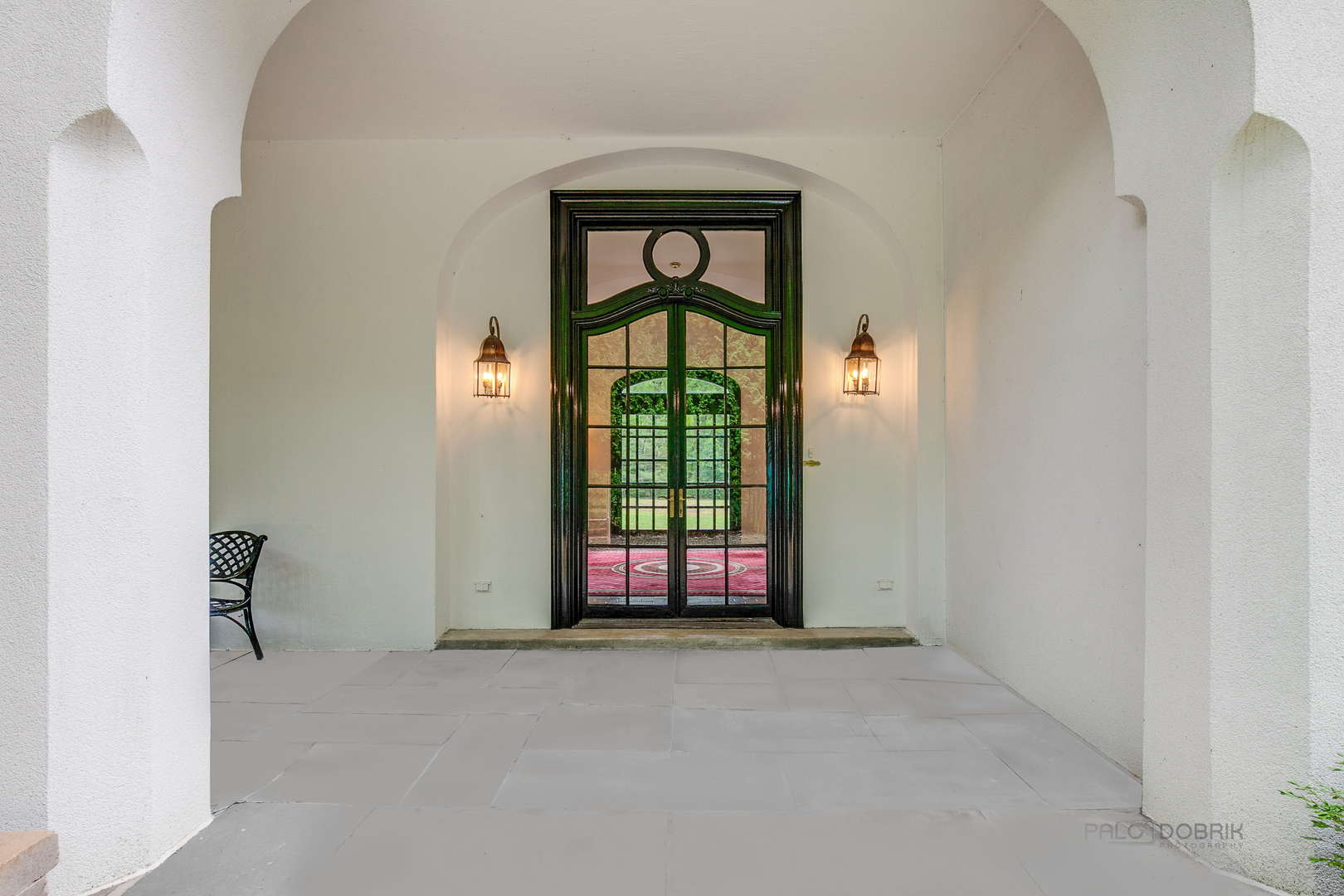 51 South Mayflower Road Lake Forest, IL 60045 - Photo 5 of 85 a view of an empty room with a window