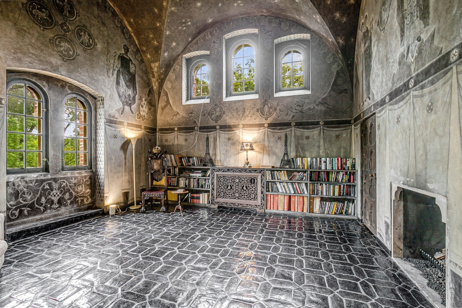 51 South Mayflower Road Lake Forest, IL 60045 - Photo 55 of 85 a front view of a house with a lots of windows