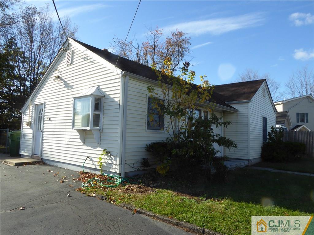 38 Stony Road West Edison, NJ 08817 - Photo 4 of 42