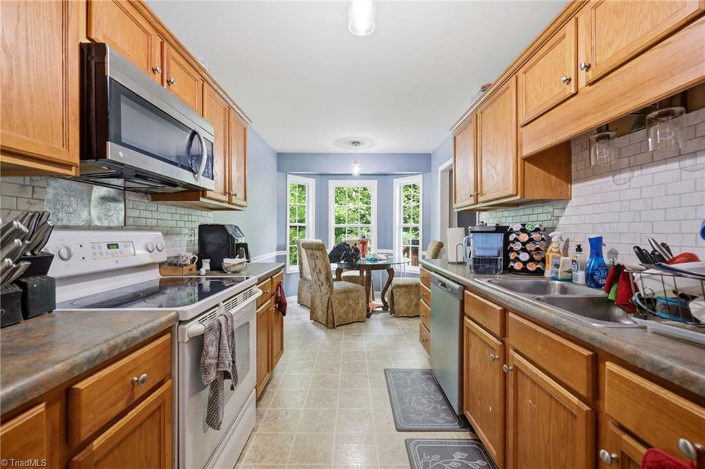 6951 Rangecrest Road Belews Creek, NC 27009 - Photo 15 of 36