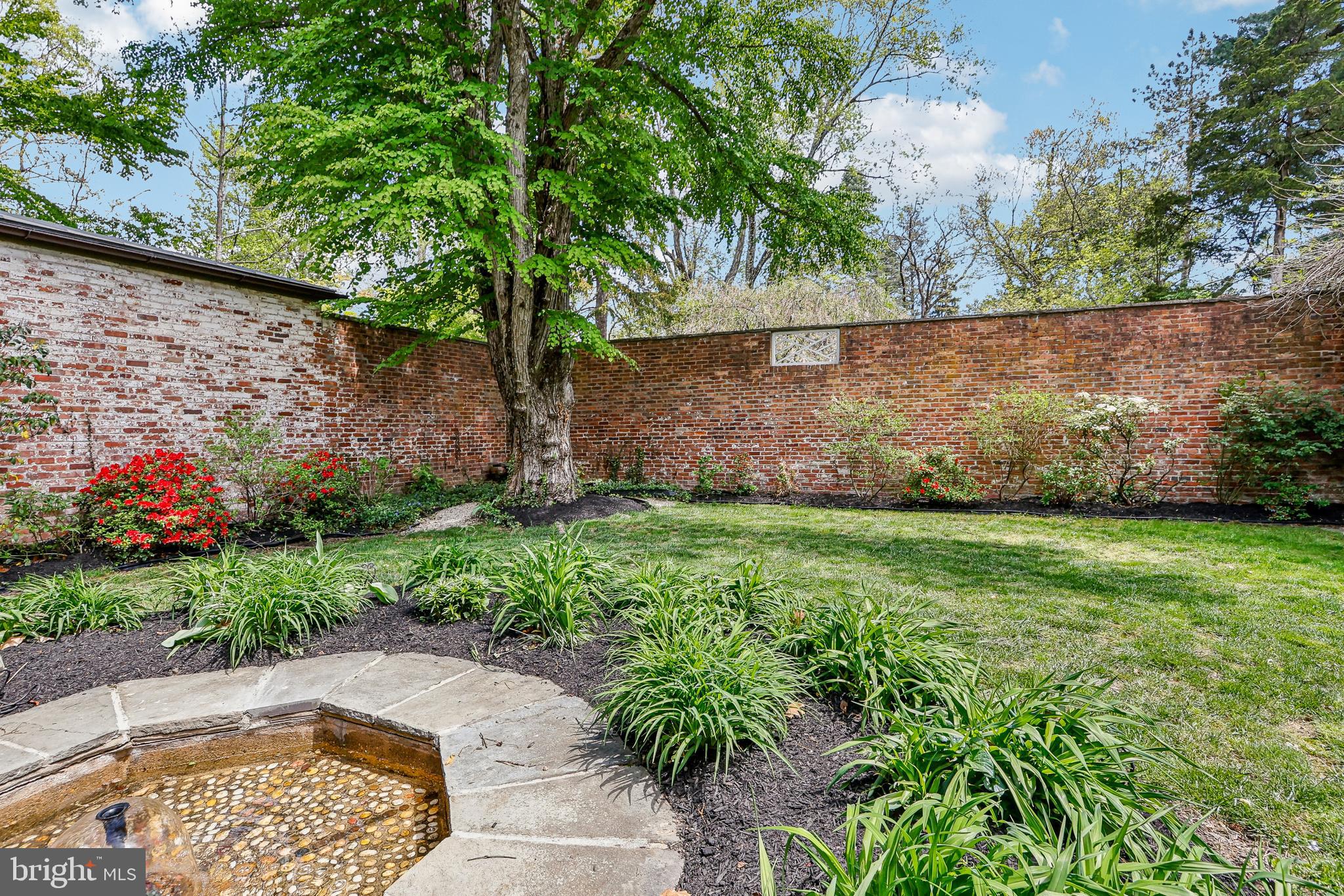 33 Rosedale Road Princeton, NJ 08540 - Photo 9 of 75 Courtyard view