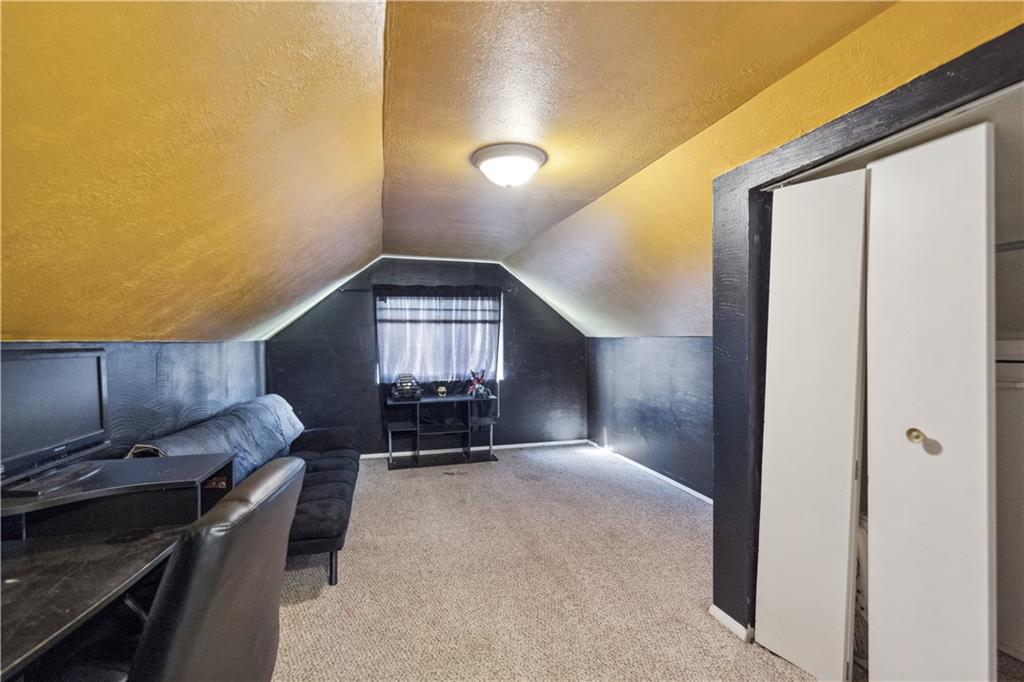 3706 Oakleaf Road Pittsburgh, PA 15227 - Photo 15 of 31 Gallery Image 15