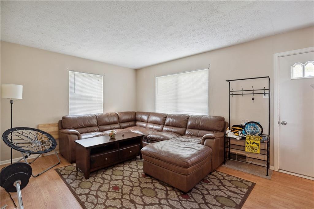 3706 Oakleaf Road Pittsburgh, PA 15227 - Photo 5 of 31 Gallery Image 5