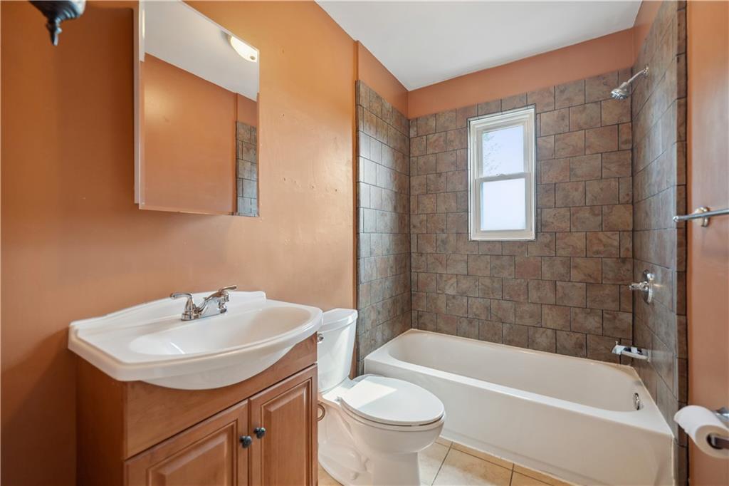 3706 Oakleaf Road Pittsburgh, PA 15227 - Photo 6 of 31 Gallery Image 6