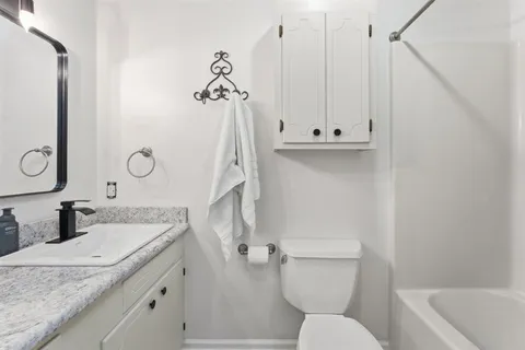 $199,000 | 1011 Aberdeen Drive, Lake Charles, LA 70605