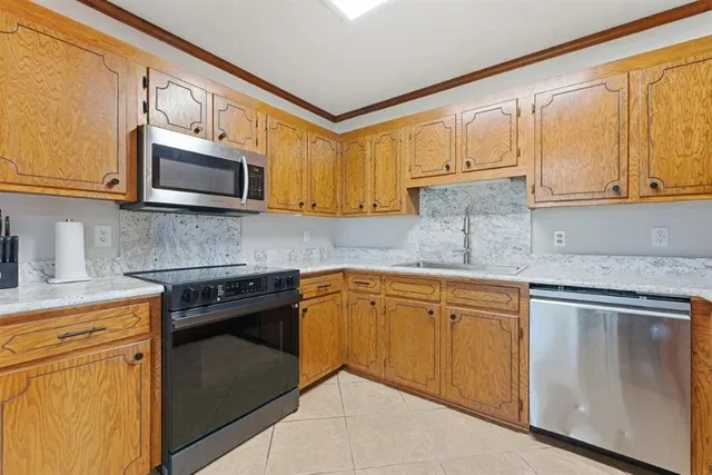 $199,000 | 1011 Aberdeen Drive, Lake Charles, LA 70605