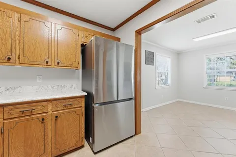 $199,000 | 1011 Aberdeen Drive, Lake Charles, LA 70605